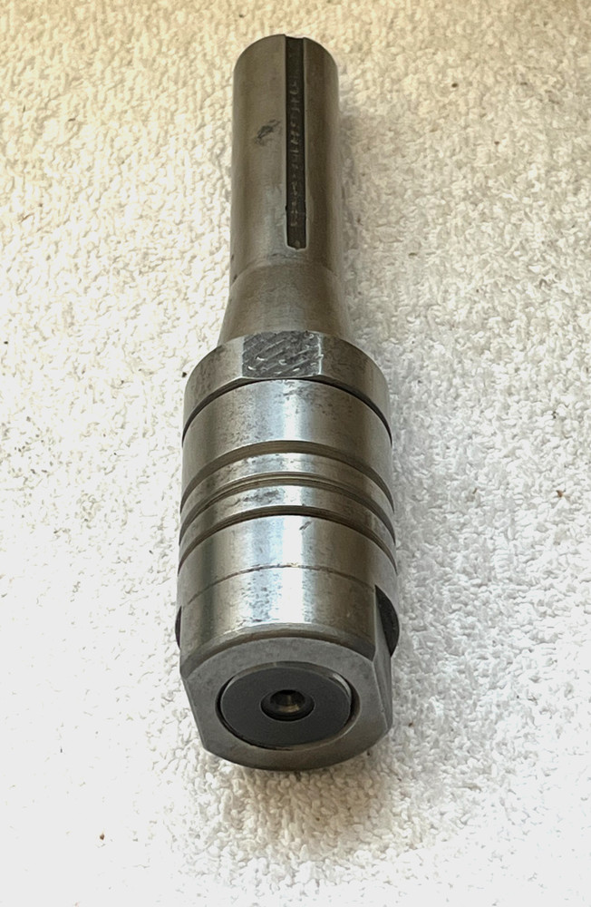 Stub Milling Machine Arbor, 1-1/4 Diameter, R-8 Shank