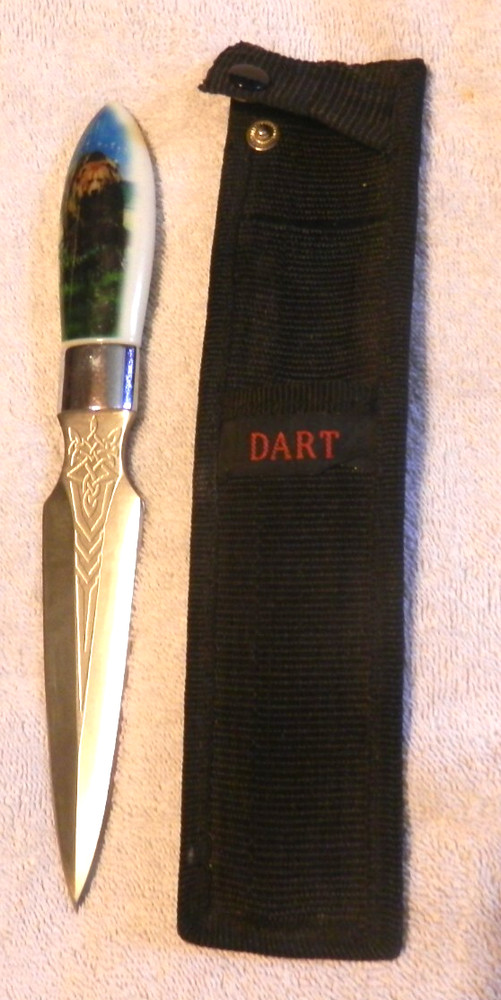 Fixed-Blade Dart Dagger w/Bear on Handle Comes with Sheath