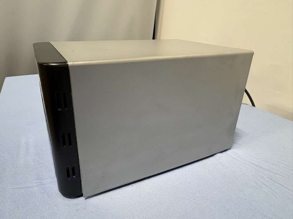 Microboards Technology 8 Port USB Flash Drive Duplicator Model CFD-USB-07