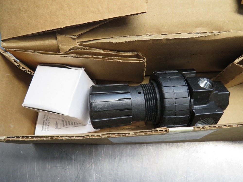 Parker 06R318AC Regulator