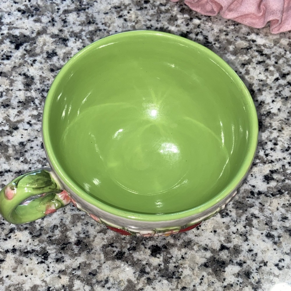 TEMPTATION APPLE TEAPOT AND TEACUP COMBO