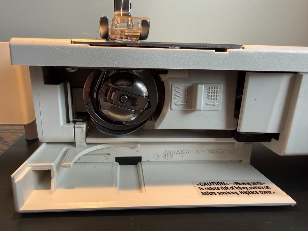 PFAFF Tiptronic 2030 sewing machine