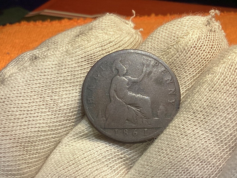 1861 GREAT BRITAIN LARGE HALF PENNY