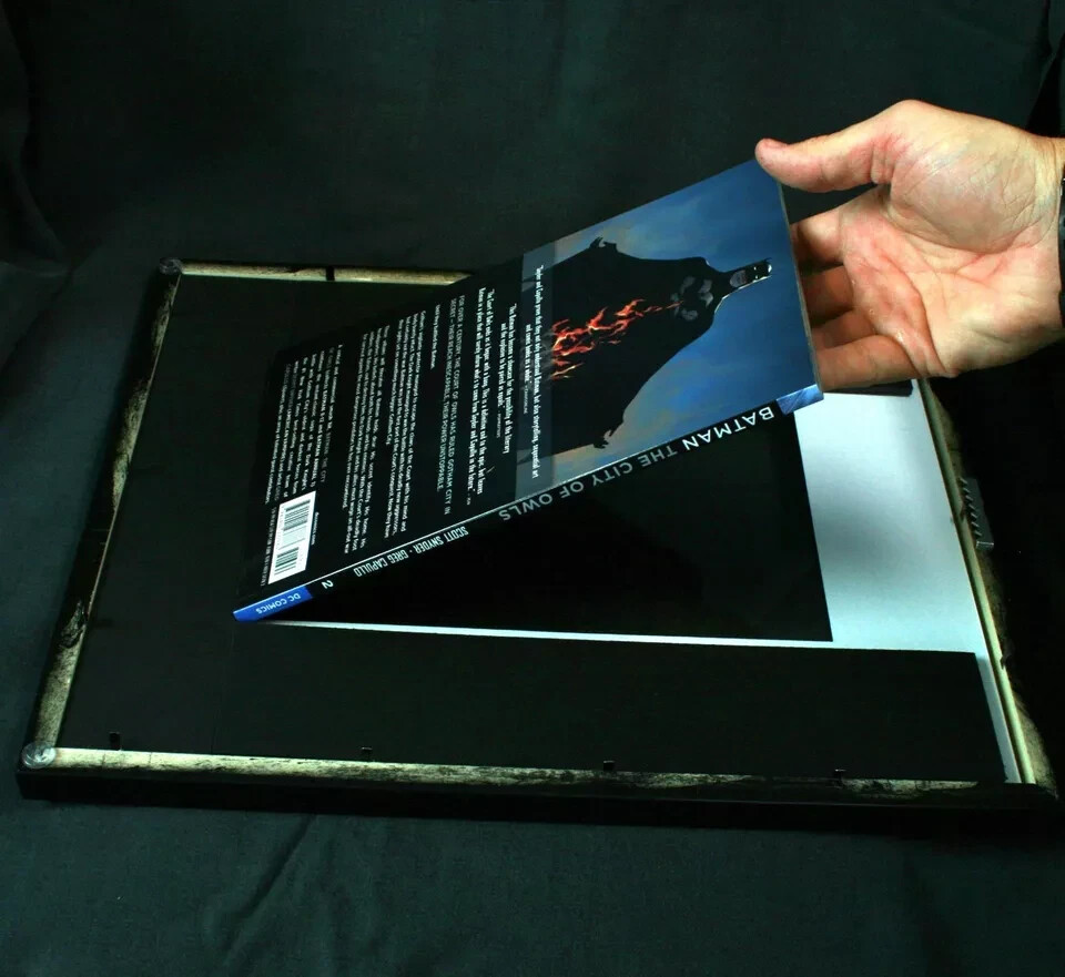 Comic Book Wall Mount Display Modern/Current Comic Book Wood Frame UV Protected