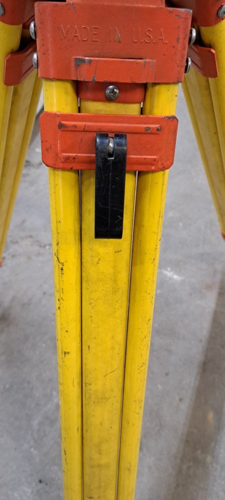 TOPCON ADJUSTABLE TRIPOD 42" CLOSED HEIGHT 64" MAXIMUM HEIGHT