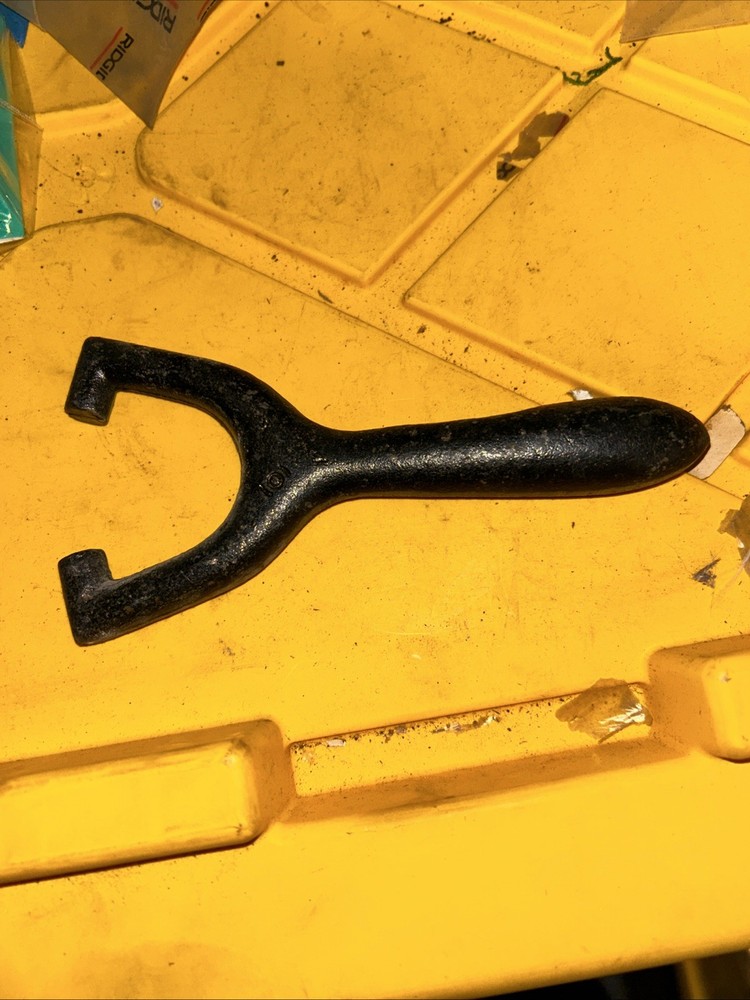 QTY 1 RIDGID 32190 D11 WRENCH HANDLE