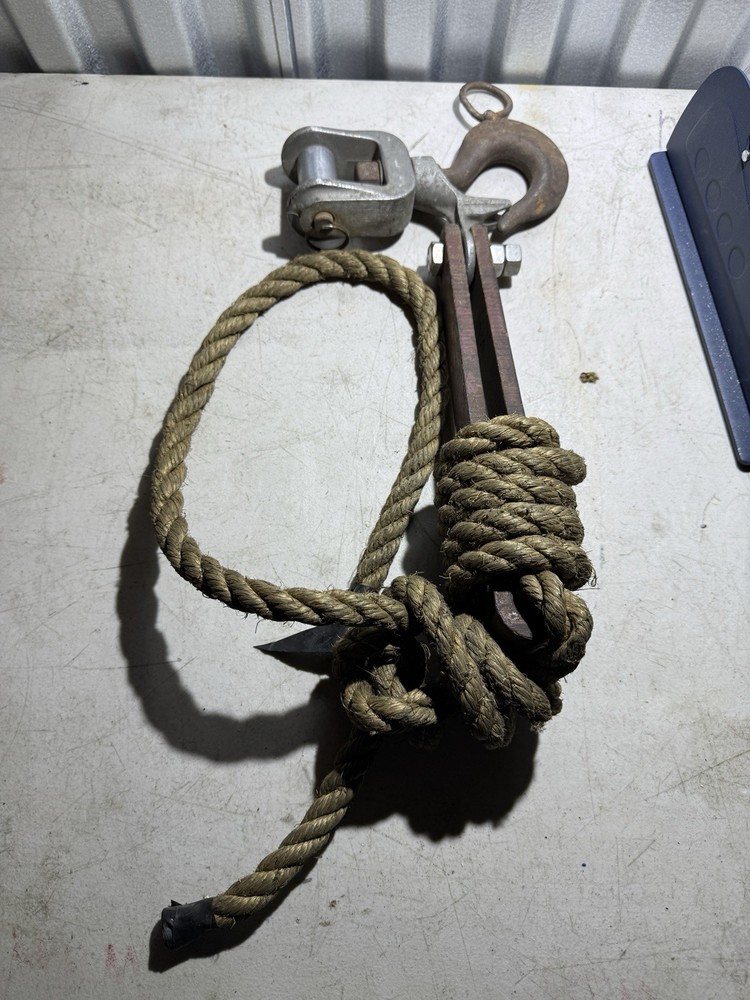 Vintage insulated lineman cable puller