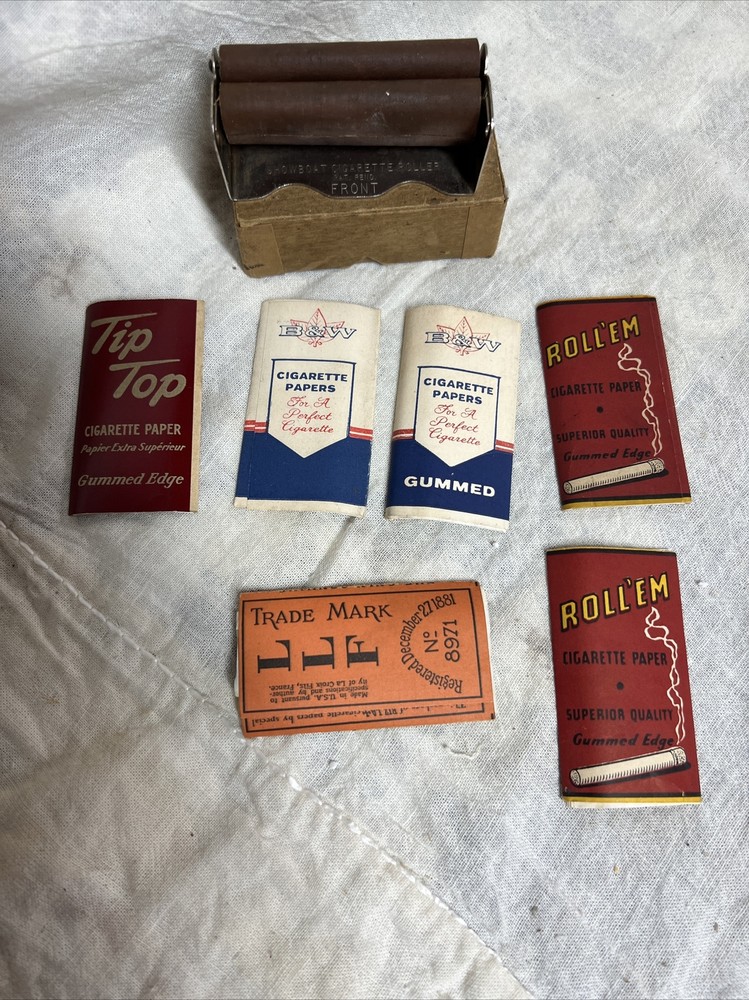 VINTAGE SHOWBOAT CIGARETTE ROLLER /BOX/PAPERS