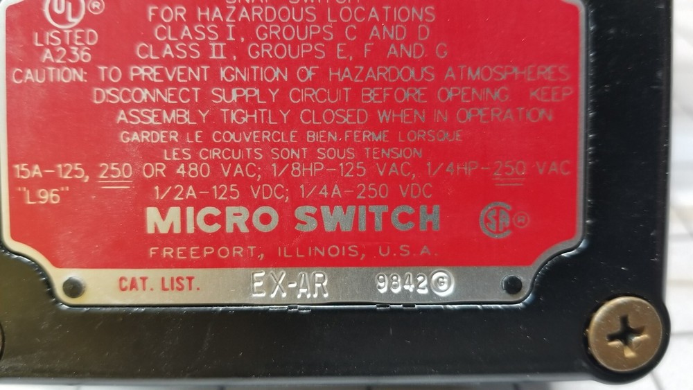 Honeywell EX-AR 9842 Micro Switch 9843 single roller arm Explosion Proof snap