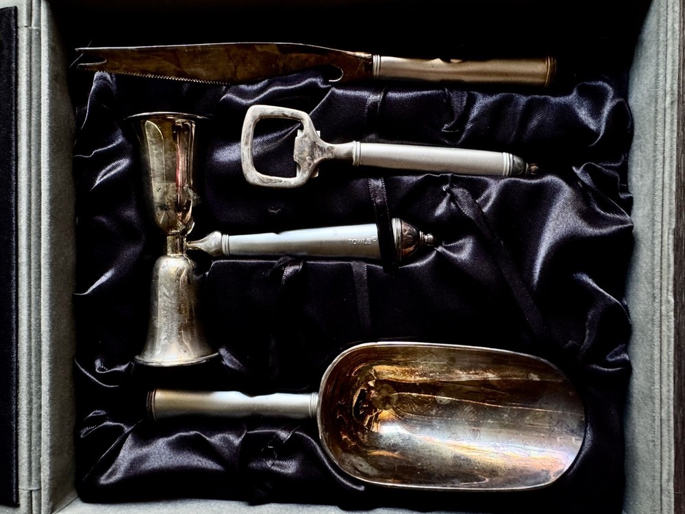 TOWLE Silversmith 4 Pieces Barware set Copenhagen Pattern in Felt Case