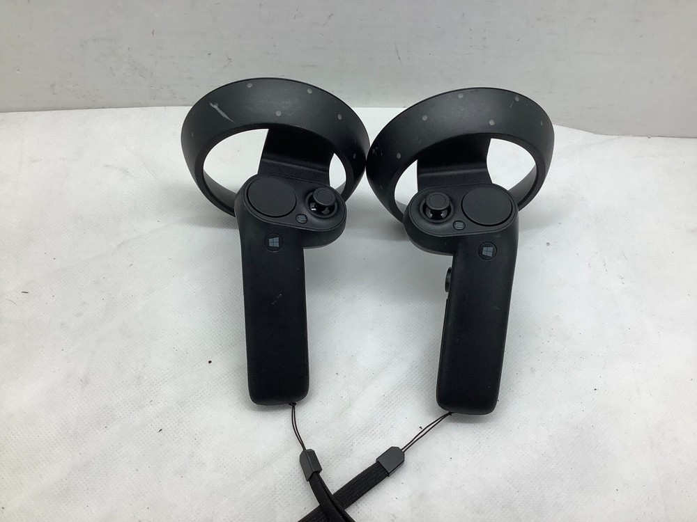 Microsoft Virtual Reality VR Controller Knuckle A85-CyK Left+Righ Tested