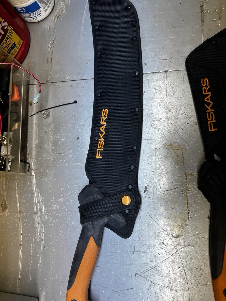 FISKARS MACHETE 24" Length With Case