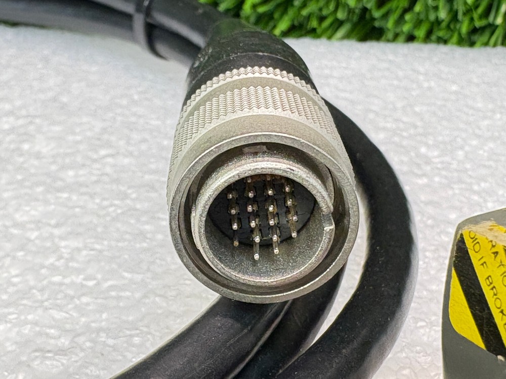 Pre Owned | Anritsu MA9302A (0.75-1.8um) Optical Power Sensor w/ Cable - Grey