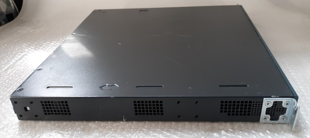 Cisco 2811 V05 Integrated Security Router w/ Ears + Power Cord