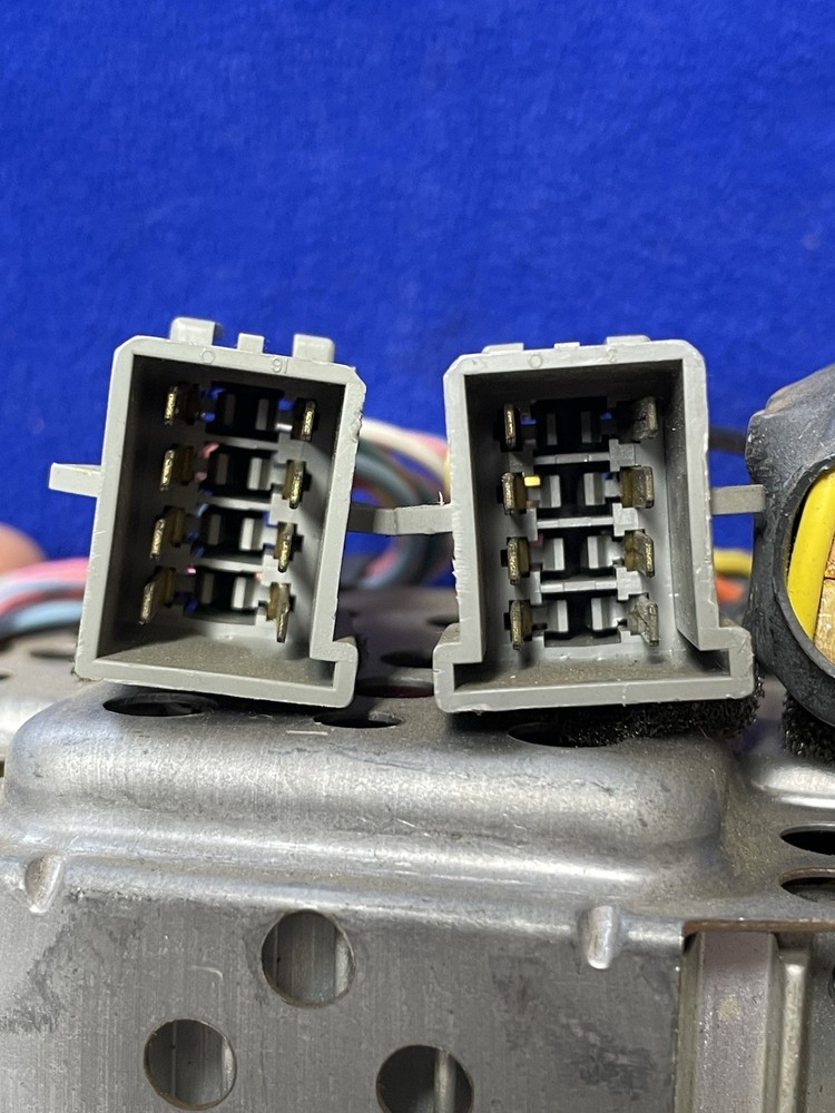 Ford Genuine NOS Amplifier E6SZ-18B849-B