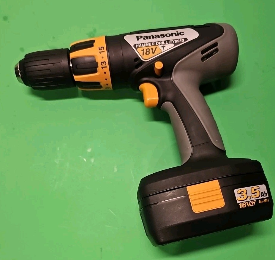 Panasonic EY6950 18V Volt 1/2" Hammer Drill Driver & Battery , Handle