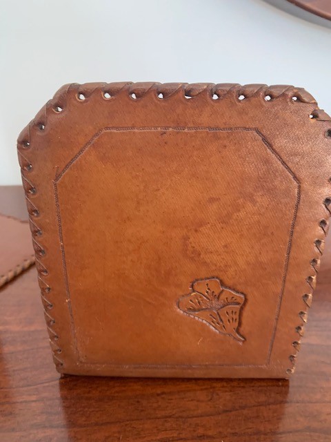 VINTAGE TOOLED LEATHER BRAIDED EDGES BOOK ENDS