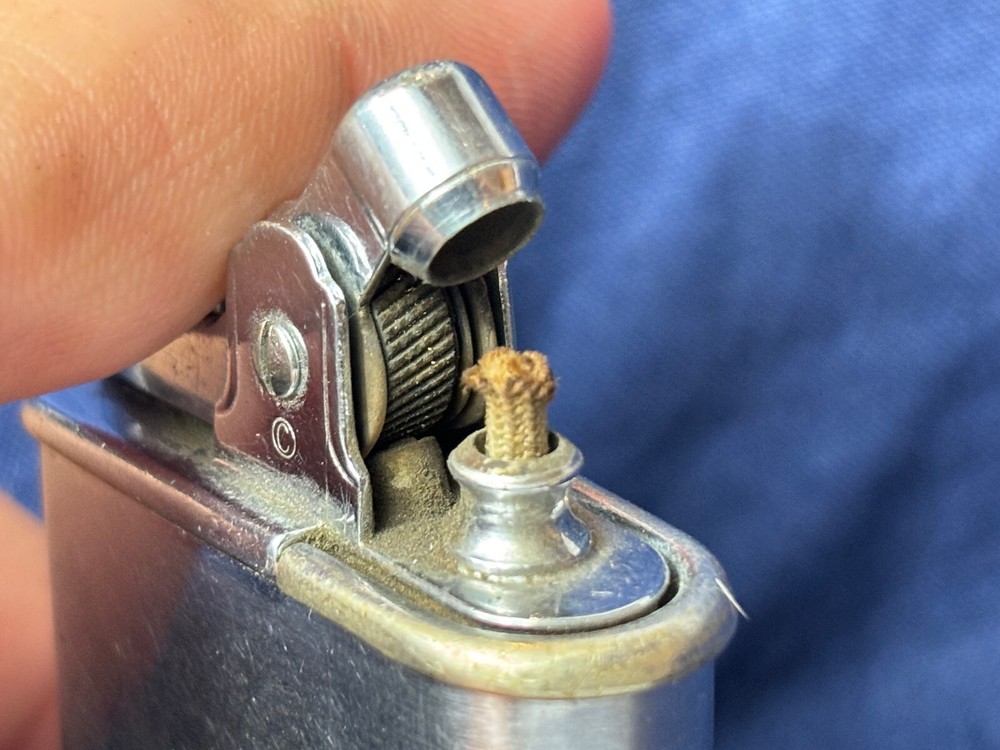 Vtg Ronson Whirlwind Lighter With Blank Initial Plate & Windguard