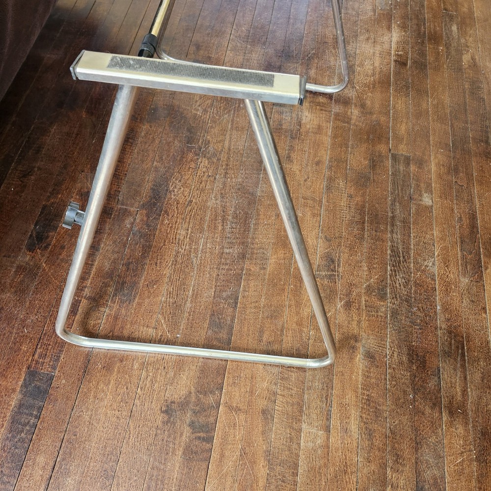 VTG CASIO Metal Keyboard Stand Adjustable Width 27" Tall Silver VGC