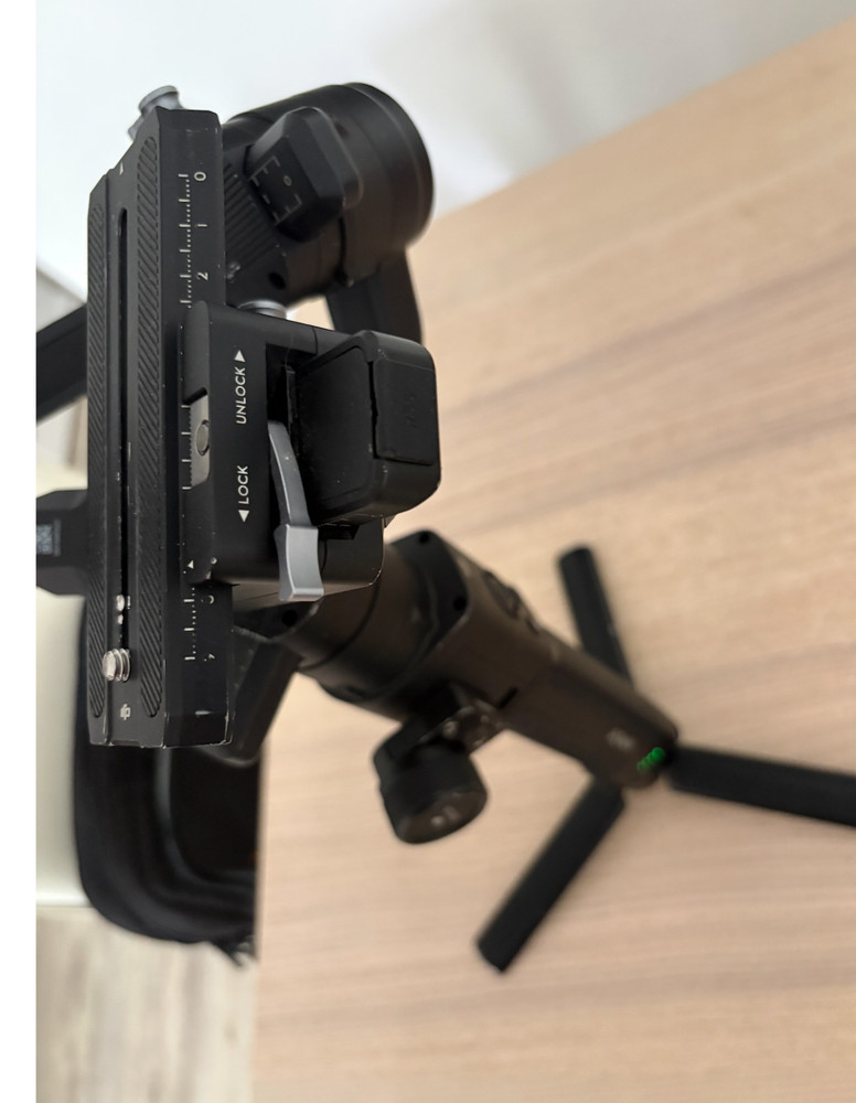 DJI Ronin S Gimbal Handheld Stabilizer