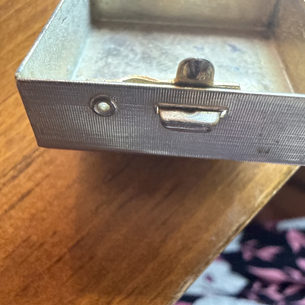 1” Square Silver Metal Box With Alabaster Lid