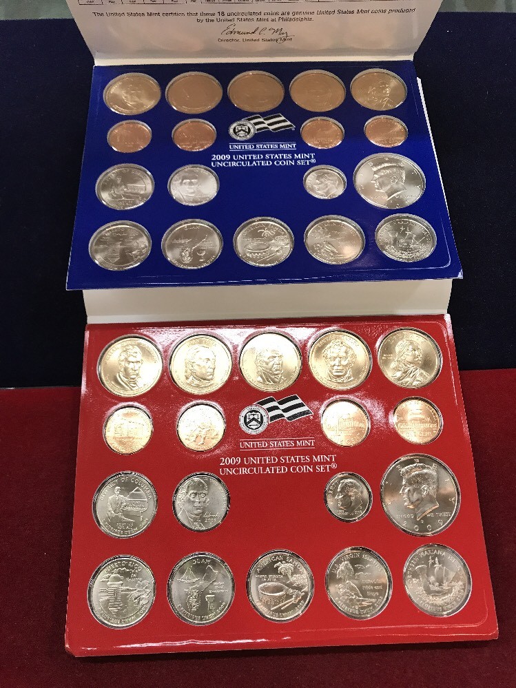 2009 Proof Set And 2009 Mint Set