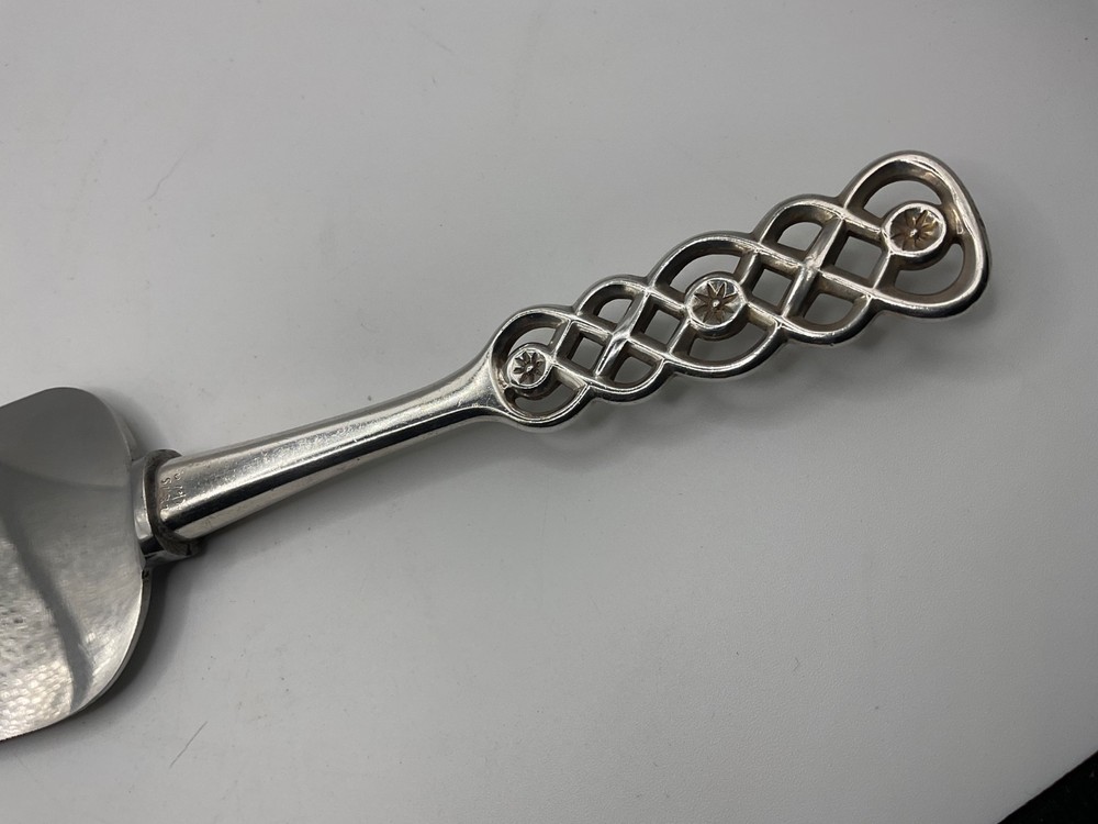 Ringebu by David Andersen .830 handle Norwegian Silver Pastry Server 10 1/2"