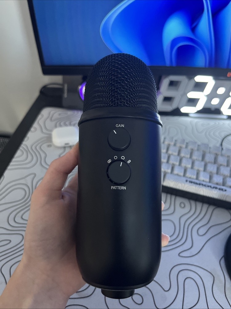 Blue Yeti USB Microphone Multi-Pattern, Midnight