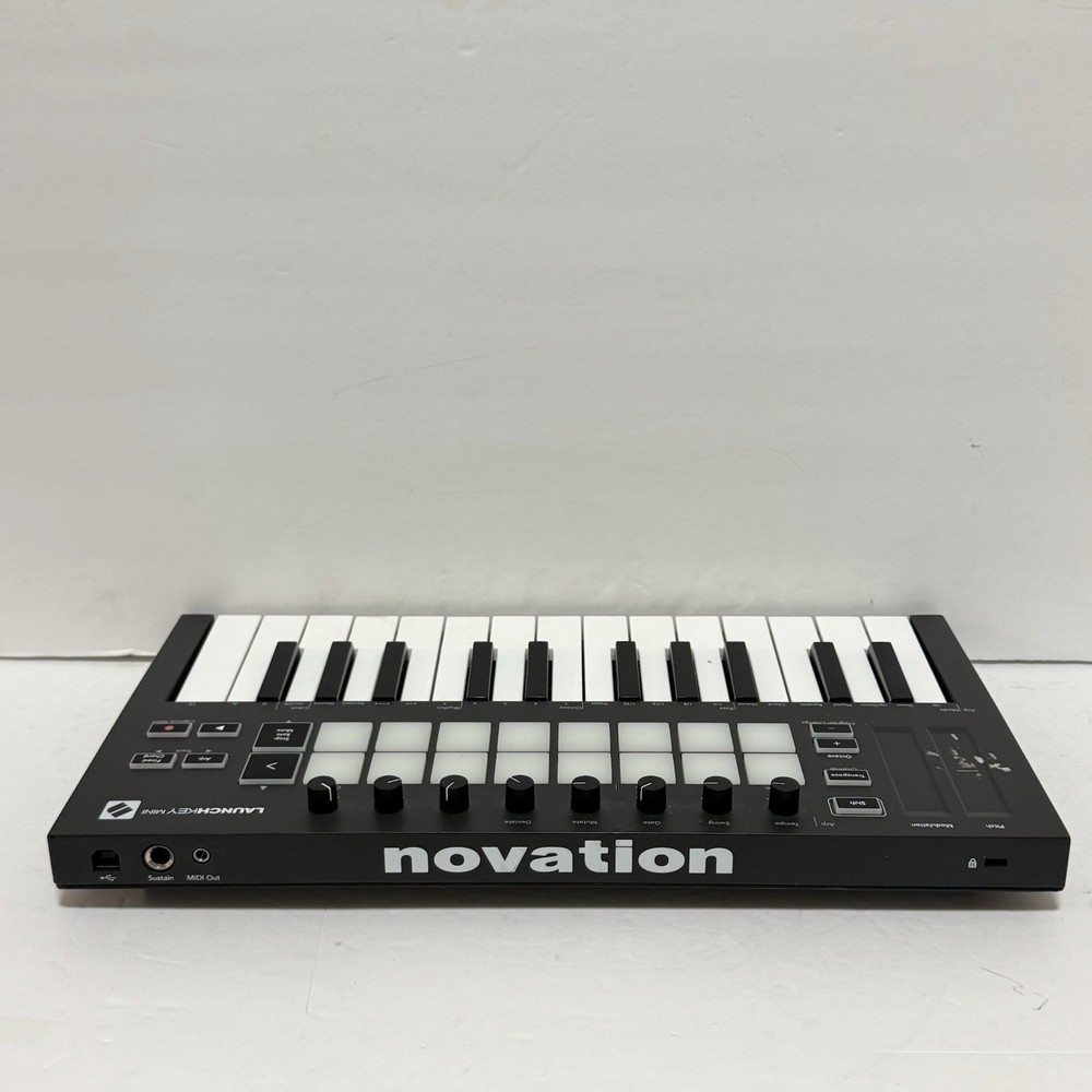 Novation LAUNCHKEY MINI MK3 25 Mini-Key MIDI Keyboard Controller unit Only