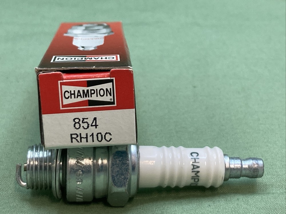 NEW CHAMPION 854 RH10C COPPER PLUS SPARK PLUG