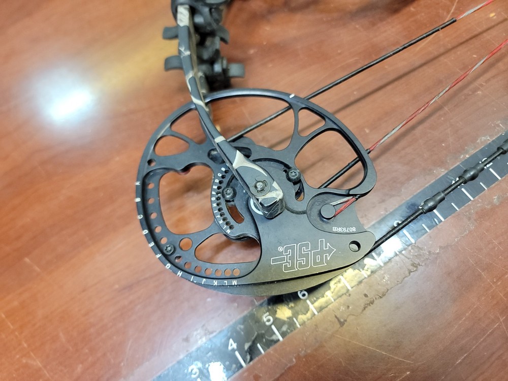 PSE Bow Madness 32 Hunting Bow 60lb 26" Draw