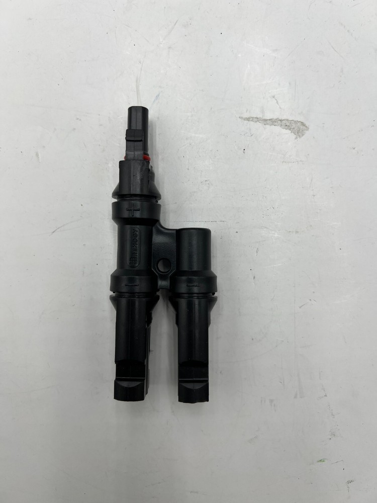 Renogy Solar Panel Parallel Branch Connectors Black CNCT-MC4Y