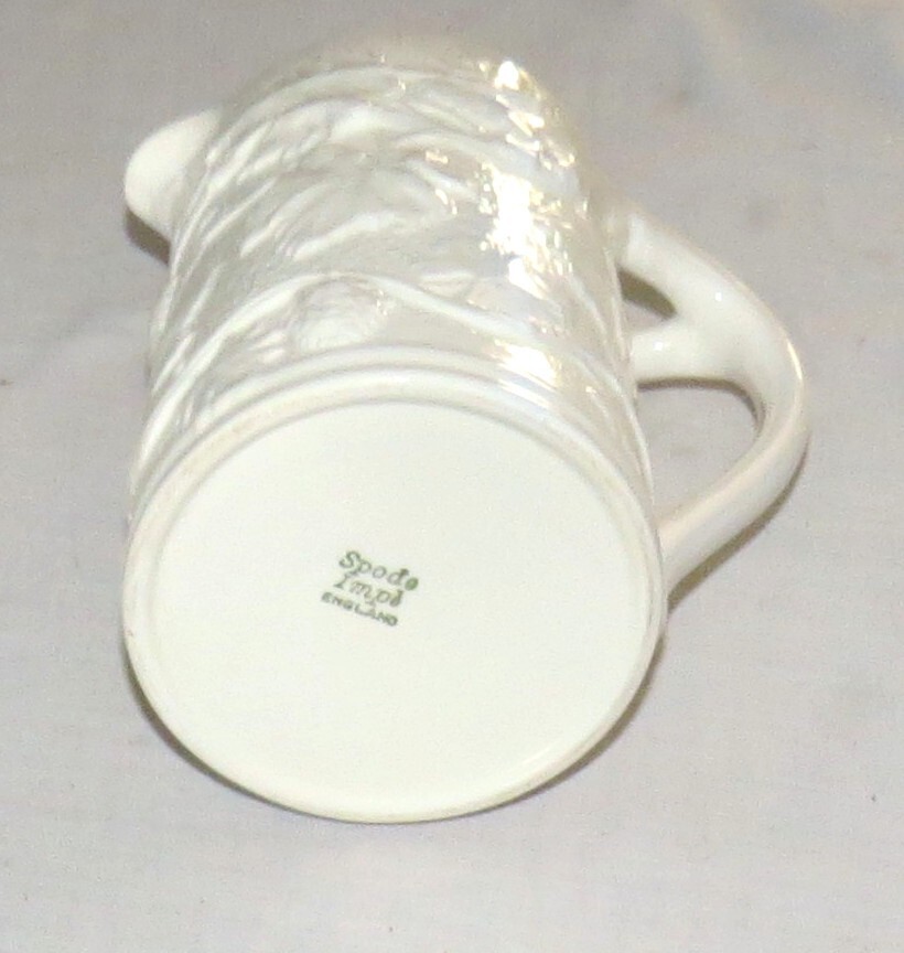 Spode Imperial Fancies 32 oz Grape Vine Jug Pitcher