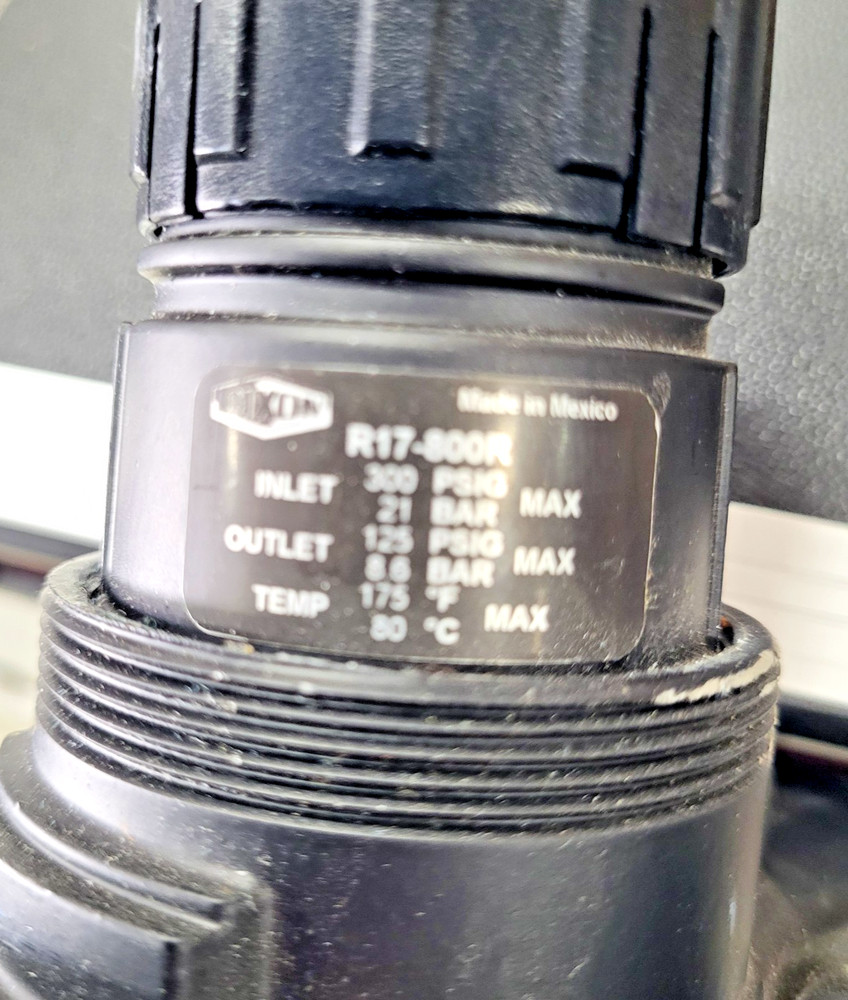 *NICE* DIXON R17-800R air pressure regulator