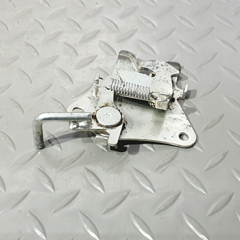 ♻️ Honda CBR 125 2004 - 2011 Seat Catch Latch ♻️
