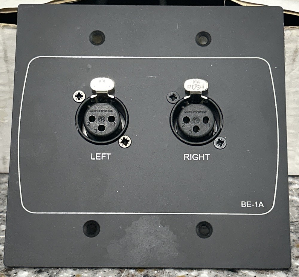 Cloud Active Input Plate With Two Balanced Female XLR Inputs, US Medium. Black