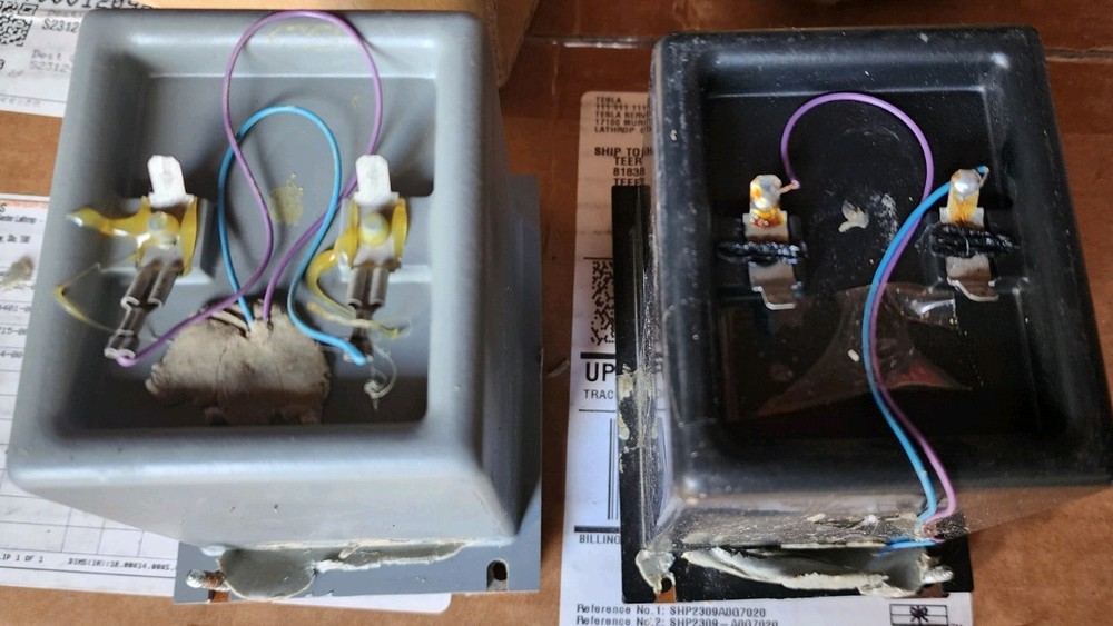 Vintage ESS Heil tweeter Speakers Pair