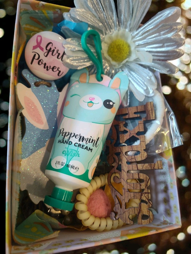 Large Box Design Mystery Lot