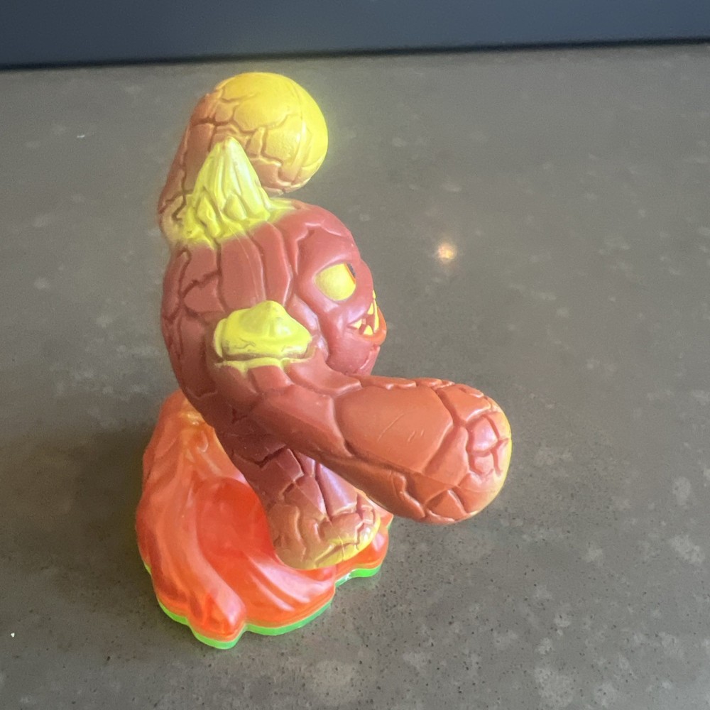 Skylanders: Giants: LIGHTCORE Eruptor Figure