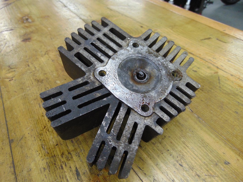 SUZUKI FR50 CYLINDER HEAD