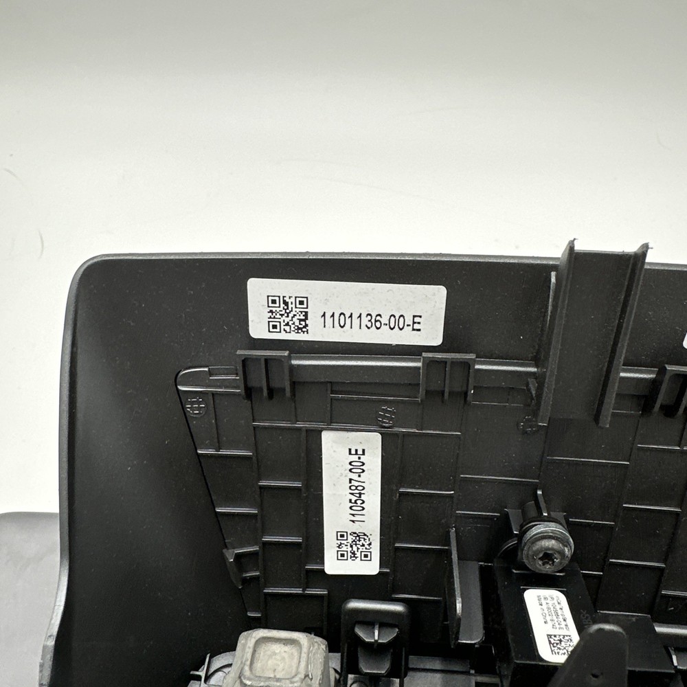 2018 Tesla Model 3 Center Display Screen OEM 1101136-00-E