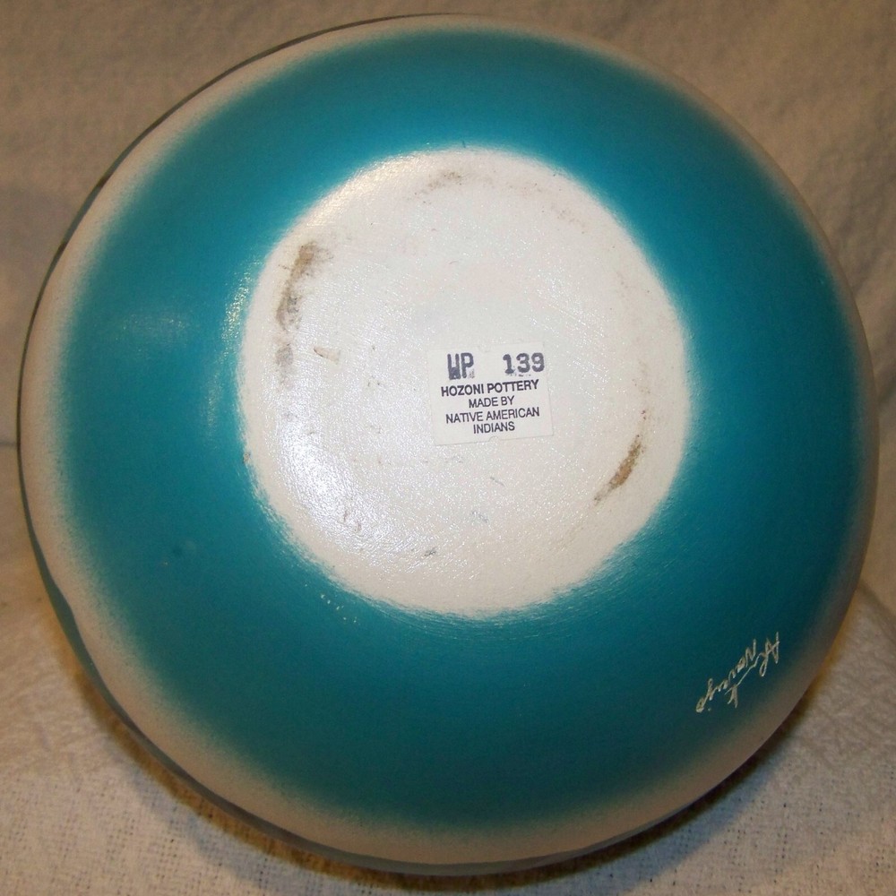 HOZONI NAVAJO POTTERY POT