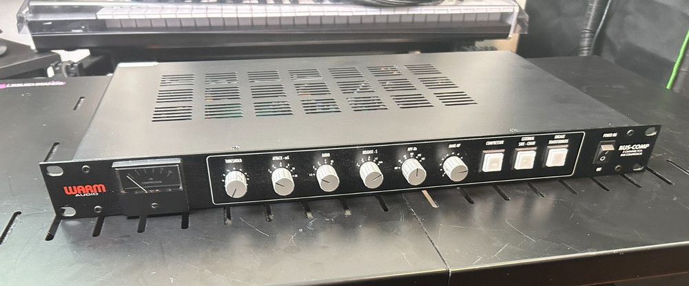 Warm Audio Bus-Comp 2-Channel Stereo VCA Bus Compressor –Mint, Light Use