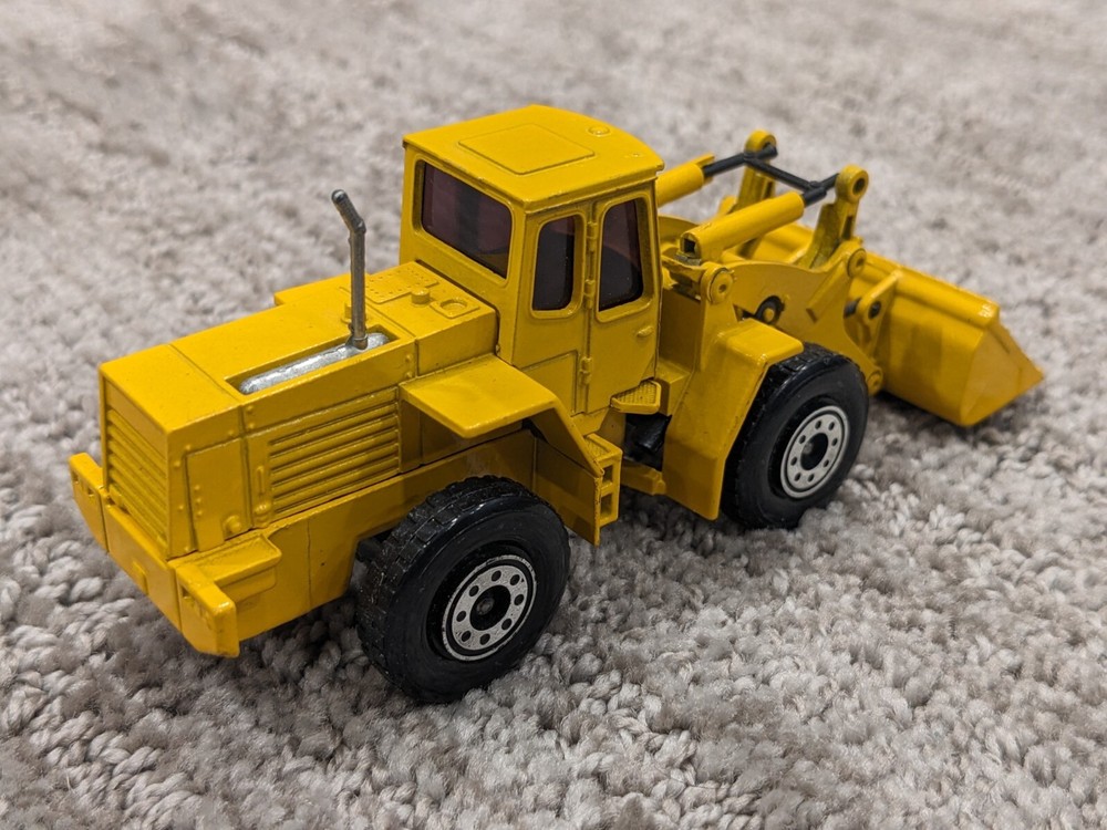 SOLIDO #367 VOLVO FRONT LOADER 1:55 VERY NICE!!!
