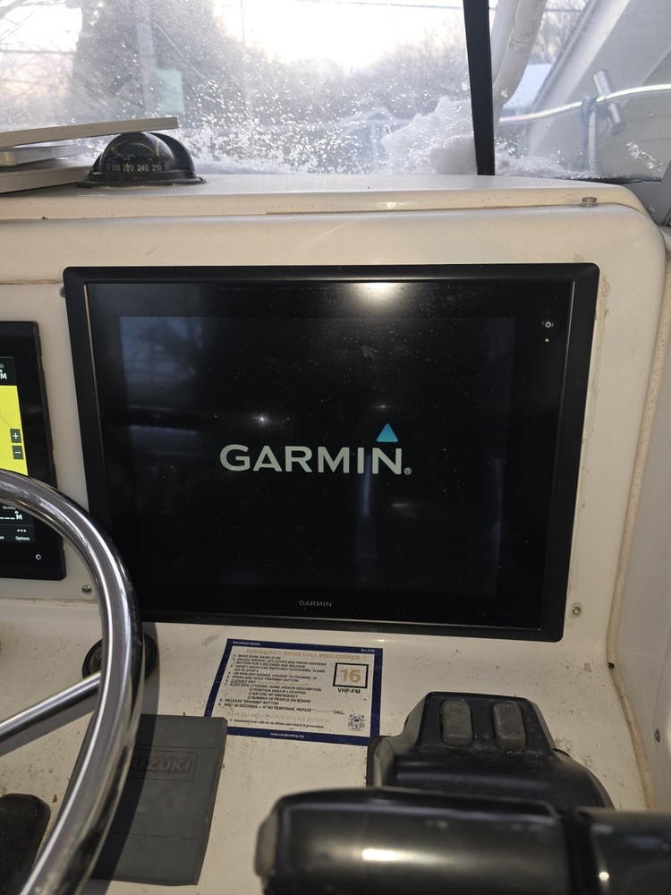 Garmin GPSmap 8215 MFD 15" Boat Multi-Function Display 010-01018-01