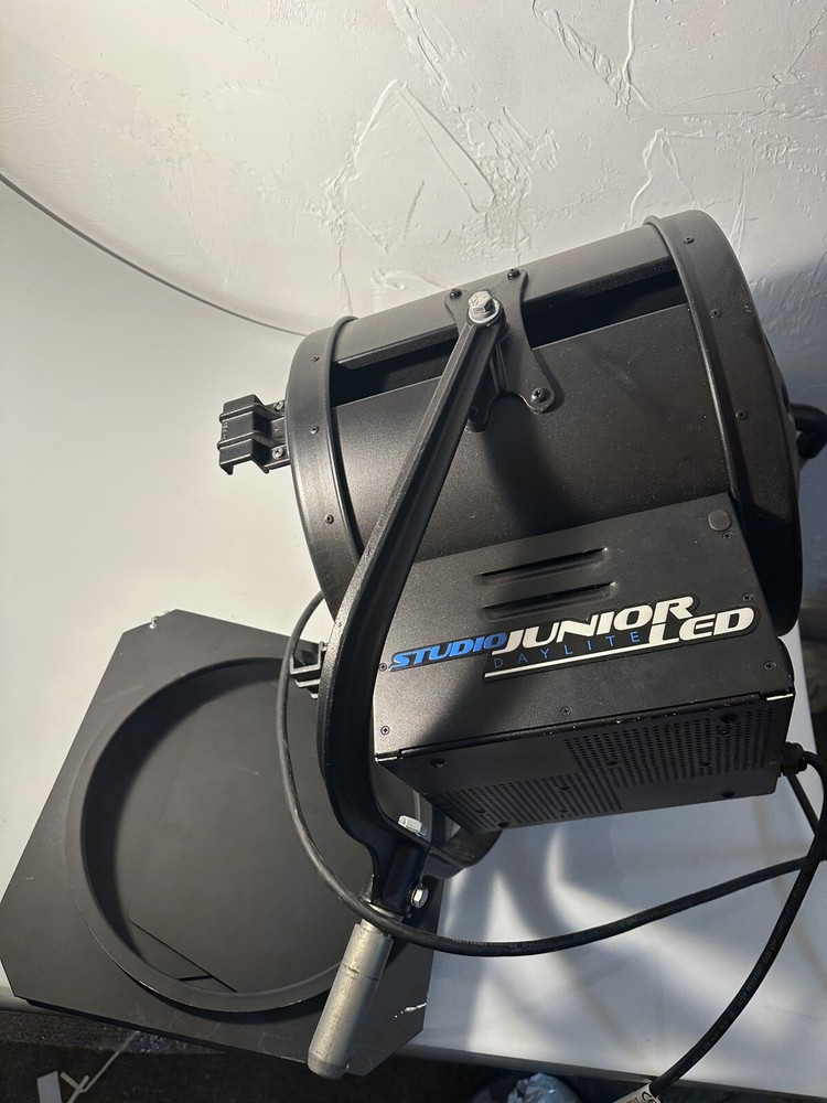 400W Studio Junior LED - Mole Richardson- AS-IS, Needs Repair)
