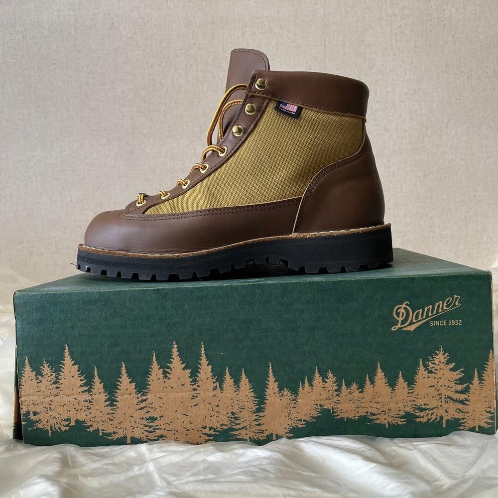 Used 25.5cm Danner Light Mountain Boots