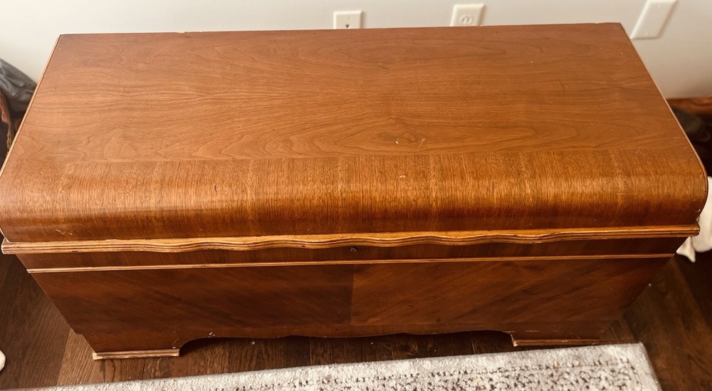 Bluebird Cedar Chest Brown Solid Wood Rectangular Storage Chest Trunk Hinged Lid