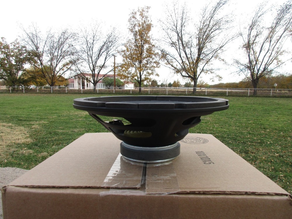 Weber Signature Ceramic 8 Speaker 15W 8 Ohms Smooth Cone