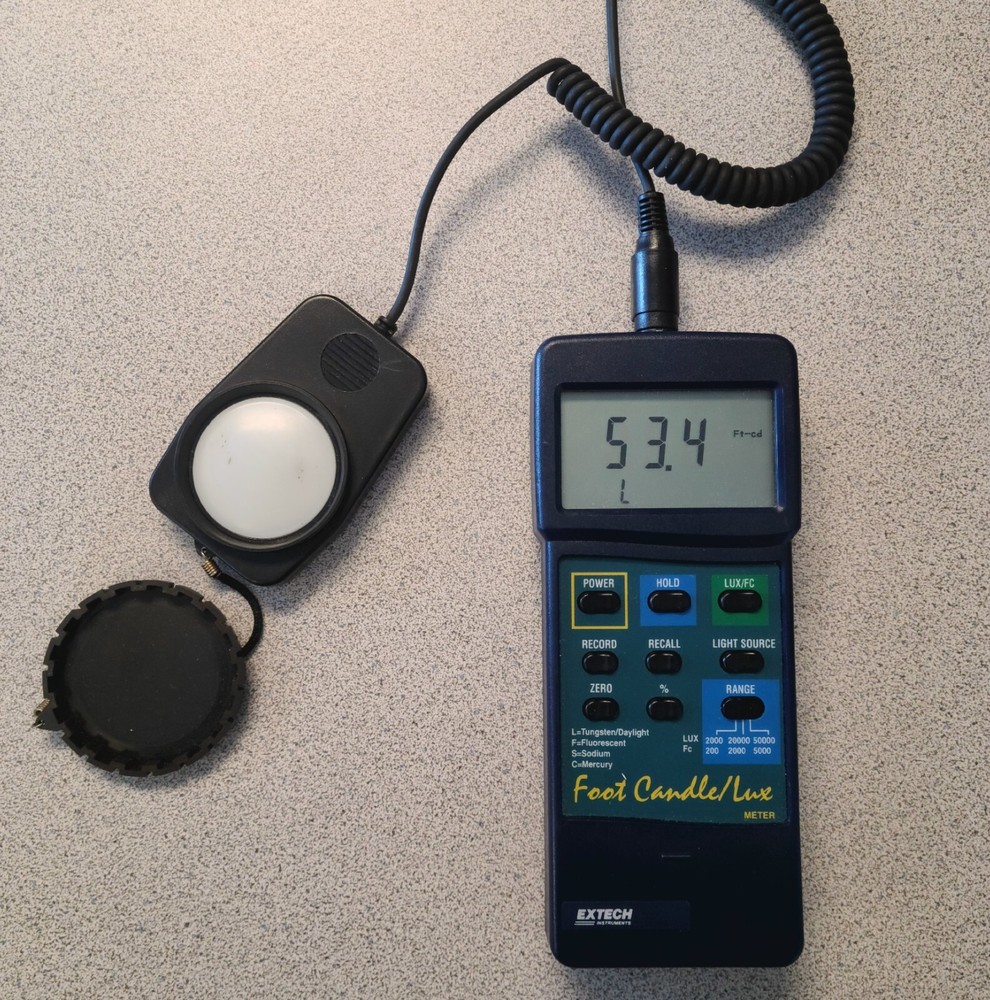 Extech 407026 Heavy Duty Foot Candle Lux Light Meter includes Hard and Soft Case